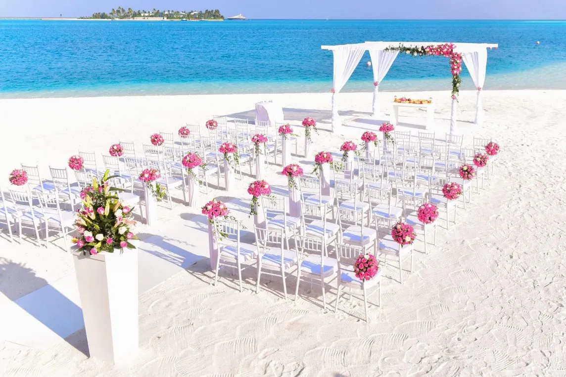 ALLES BENÖTIGEN SIE FÜR IHRE ZIEL-HOCHZEIT 2 Alles, was Sie für eine Hochzeit im Ausland benötigen