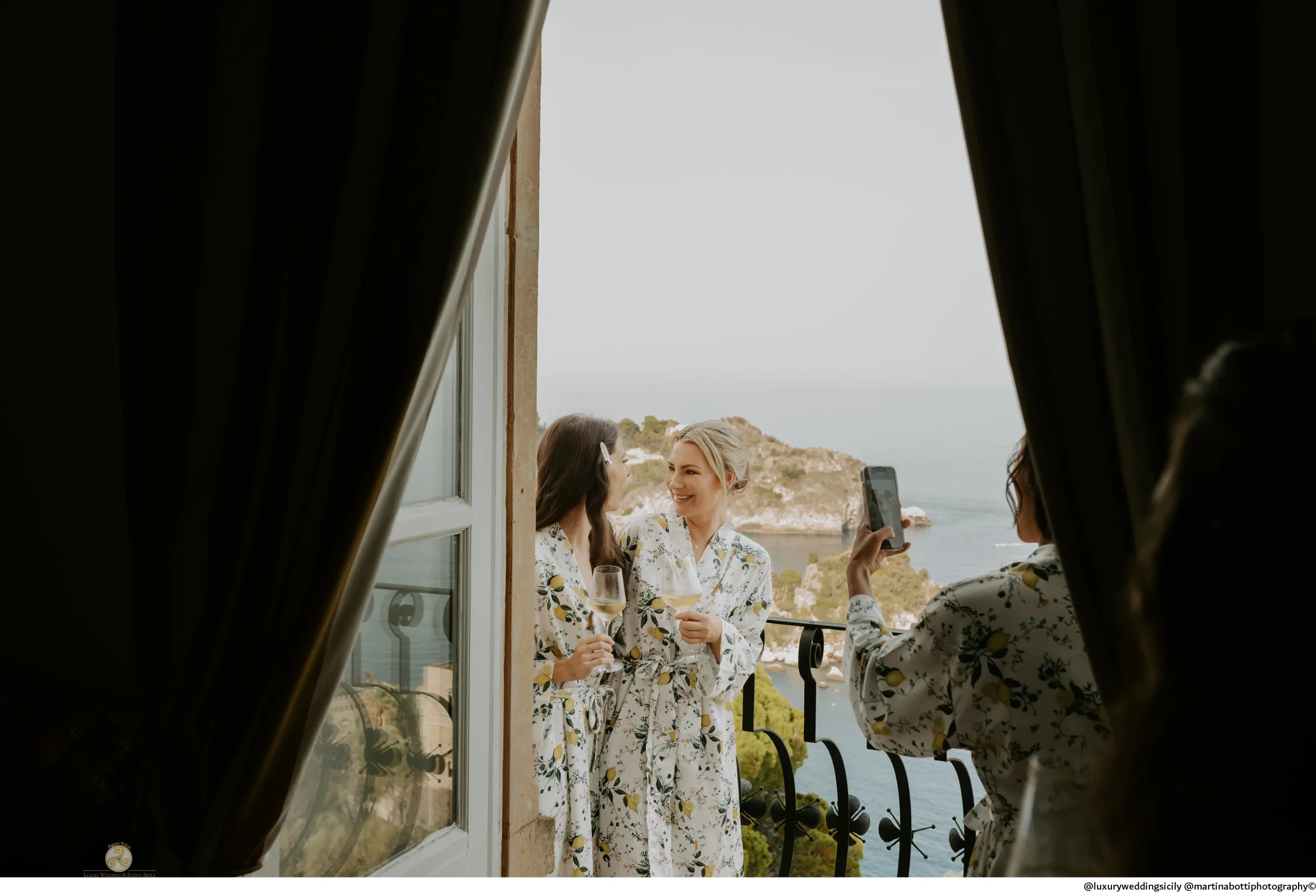 Portfolio 563 wedding in sicily taormina top italian venues locations views sea real bride bridesmaids